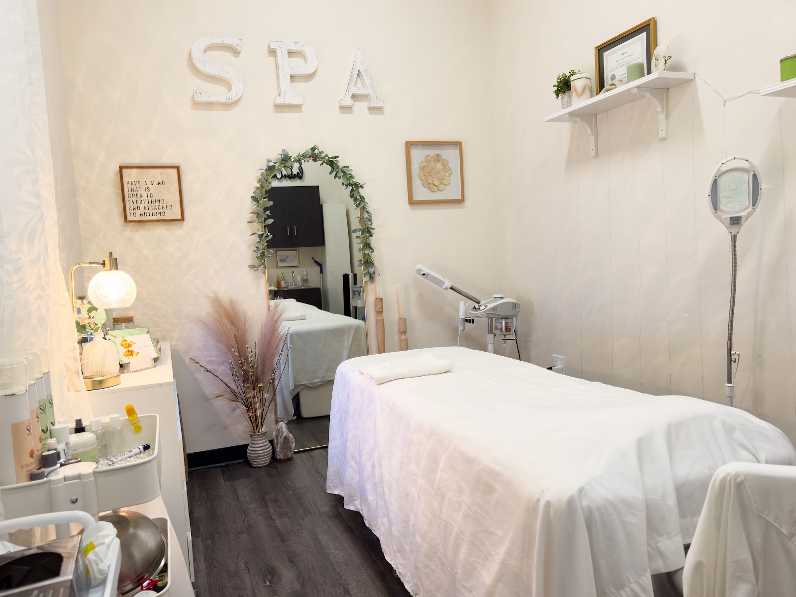 Phenix Salon Suites - Arvada nail photo 1