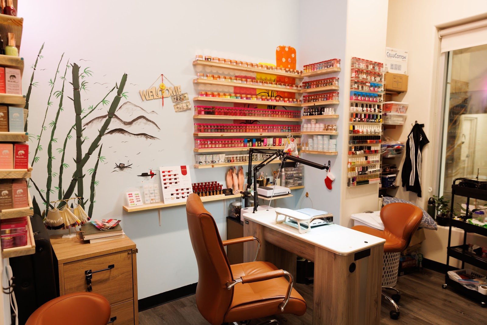 Phenix Salon Suites - Arvada nail photo 4